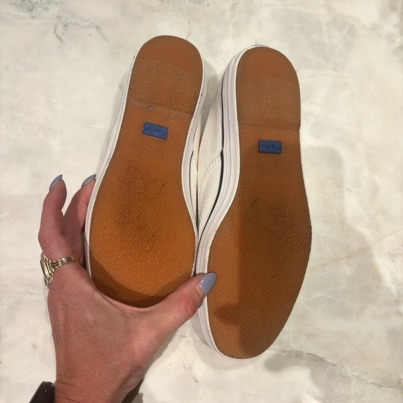 Keds White Canvas Sneakers with red and blue accents and laces. - Picture 3 of 6